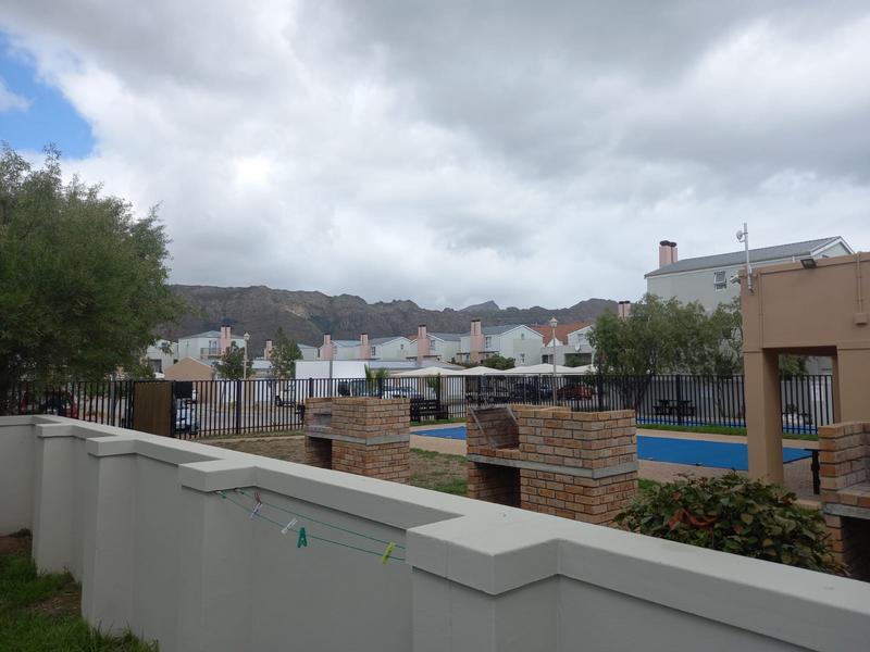 To Let 1 Bedroom Property for Rent in Gordons Bay Western Cape